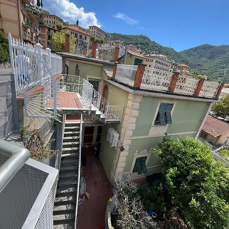 Hébergement de vacances Emguesthouse *